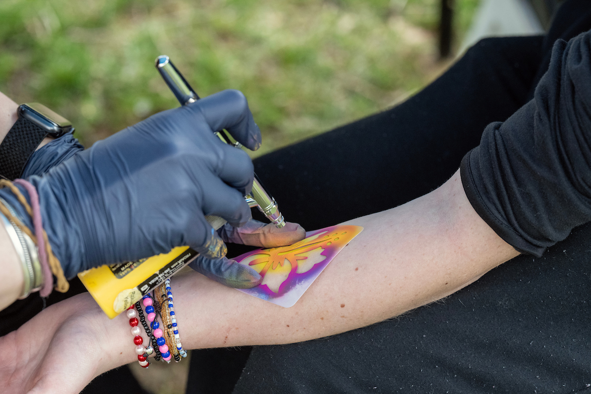 Temporary tattoo artist